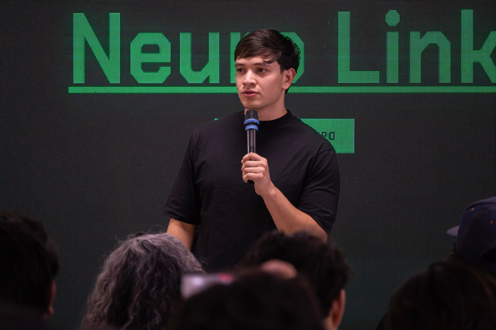 Ponente durante una charla del evento